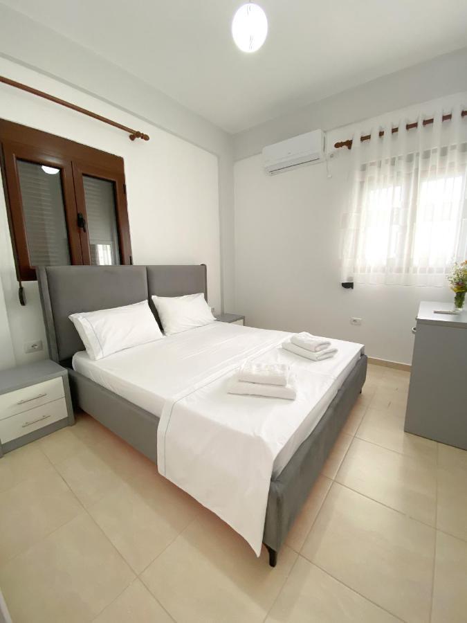 Family Apartments Himara Exterior photo